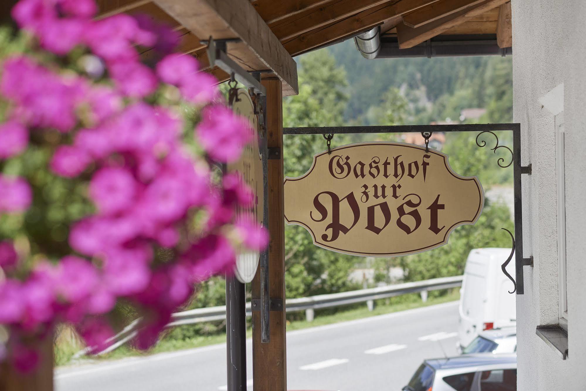 Posthotel Strengen Am Arlberg Exterior photo